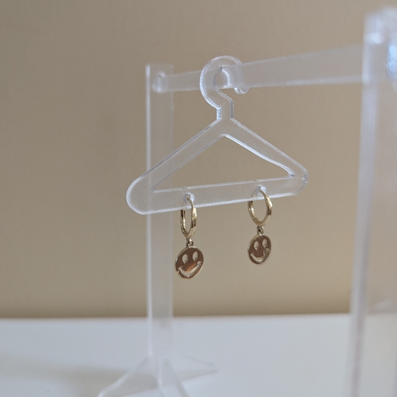 3/$20 SMILEY FACE EARRINGS - Picture 2 of 4